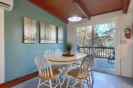 Blue Door Cottage 12 Miles To Yosemite Bbq オークハースト エクステリア 写真