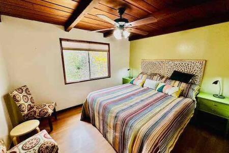 Blue Door Cottage 12 Miles To Yosemite Bbq オークハースト エクステリア 写真