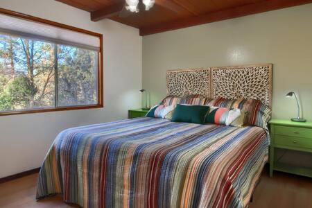 Blue Door Cottage 12 Miles To Yosemite Bbq オークハースト エクステリア 写真